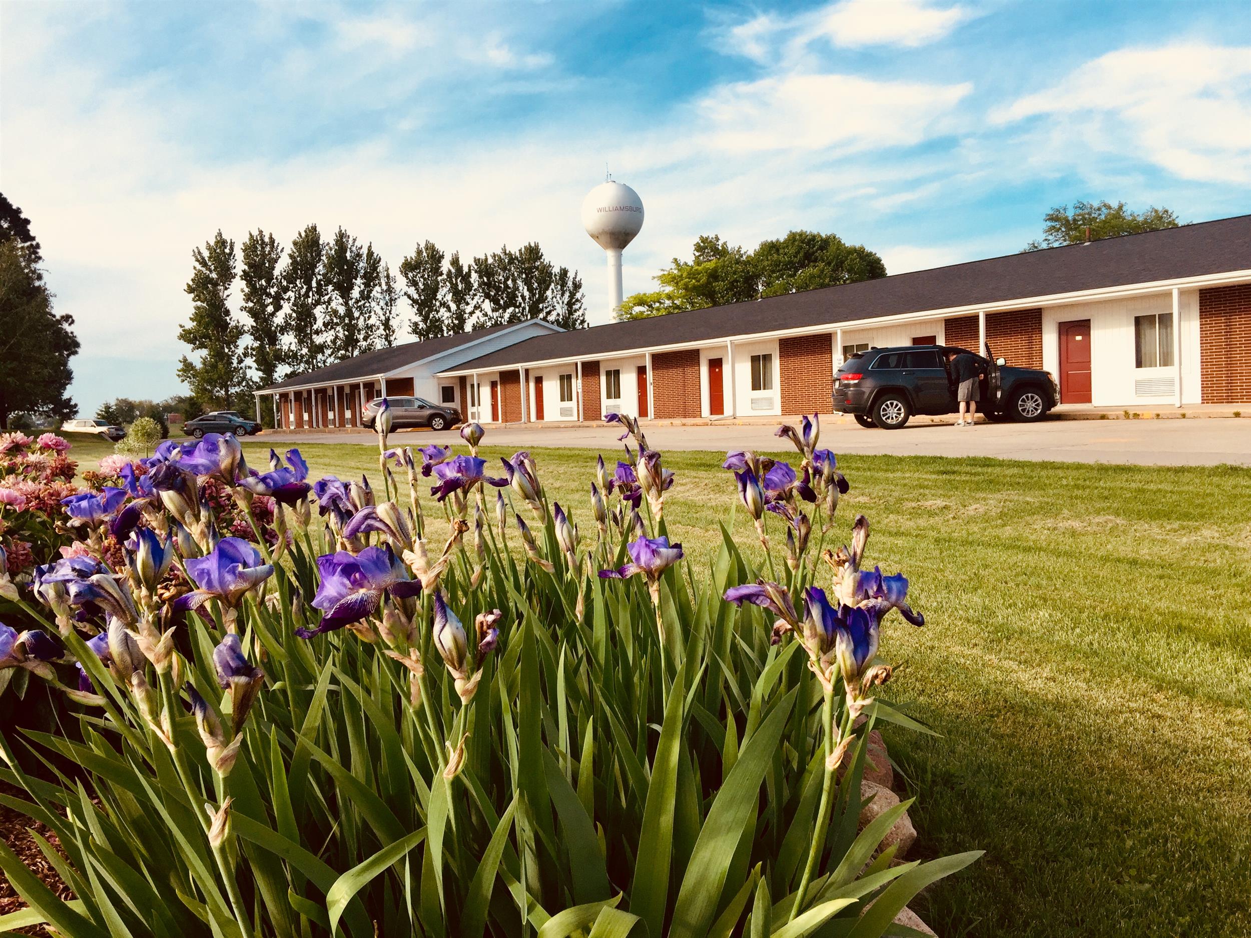 The Crest Country Inn Williamsburg, IA